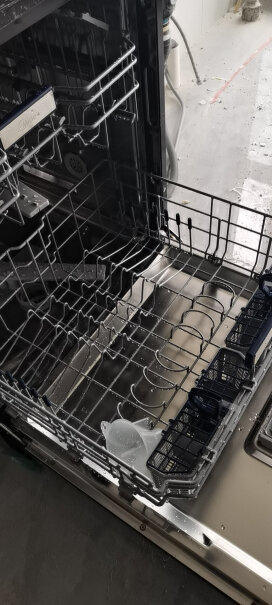 美的洗碗机家用13双驱是什么意思？还有能放下多大的锅呢？