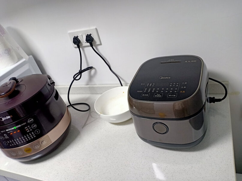 美的电饭煲家用智能触控电饭锅IH电磁加热顶盖有加热功能吗？