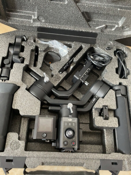 DJI RSC 2手持稳定器套装Ronin SC电机撑的住 索尼A7m3+FE4/24-105G OSS 电机费劲吗？