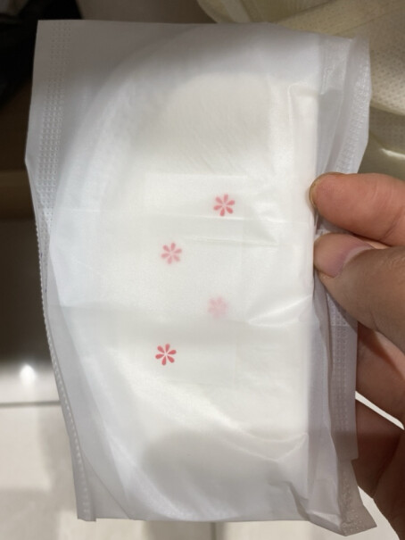哺乳用品棉之润防溢乳垫小白必看！评测真的很坑吗？