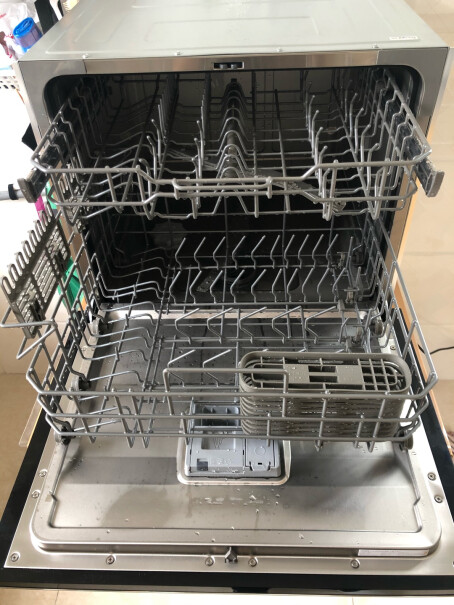 云米8套嵌入式家用洗碗机WIFI全智能除菌烘干存一体我有一个疑问，要是我一次只用了两三个碗，洗的时候是把干净的晚和脏碗放到在一起吗？那不是要把干净的碗再洗一遍。