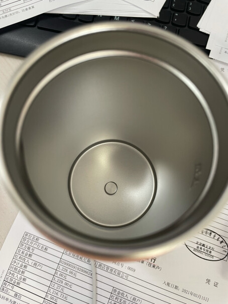 电水壶-热水瓶英国摩飞便携式烧水壶旅行保温电热水杯最新款,好不好？