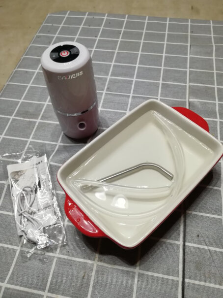 拜杰家用自动上水器桶装水抽水器是食品级塑材吗？