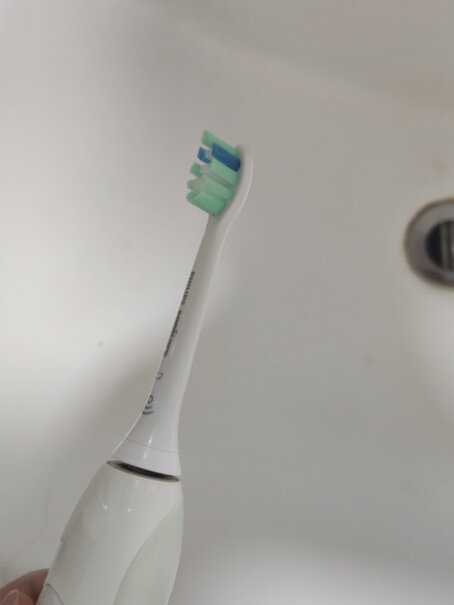 飞利浦（PHILIPS）电动牙刷头飞利浦(PHILIPS) 电动牙刷头 牙菌斑洁净 3支装 HX9023 适配HX6730对比哪款性价比更高,评测值得入手吗？