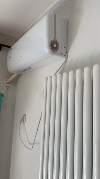 格力（GREE）新风空调 京东小家智能生态 1.5匹 云舒氧1级能效 壁挂式卧室挂机KFR-35GW各位大佬，云舒氧有自动灯光功能的，请问你们的晚上能用吗，会不会熄灭？