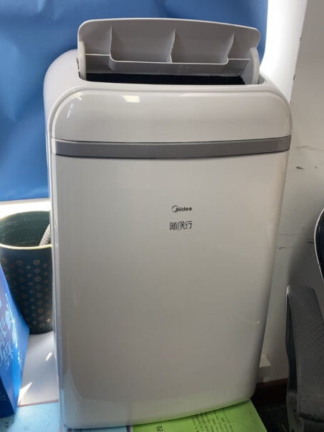 美的移动空调小1匹单冷家用厨房一体机免安装便捷立式空调可以装在行李箱里面吗？