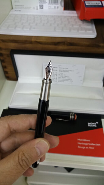 配件MONTBLANC万宝龙传承系列黑色蛇笔墨水笔F114721适不适合你！看质量怎么样！评测哪款质量更好？