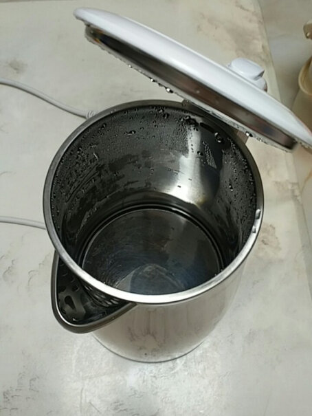 美的电水壶304不锈钢电热水壶养生壶壶嘴宽吗，往外倒水好倒吗，