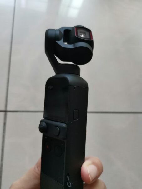 DJI Pocket 2 云台相机没有智能手柄可以连充电宝吗？