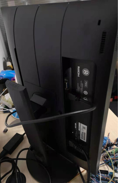 飞利浦电脑显示器PS4连接这款显示器，图像留黑边还是变形拉伸？