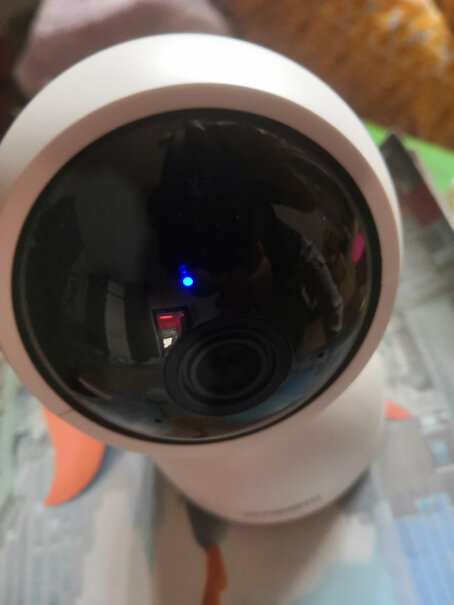 创维小湃无线监控摄像头智能AI语音通话这个能安装在窗户里面看外面吗？