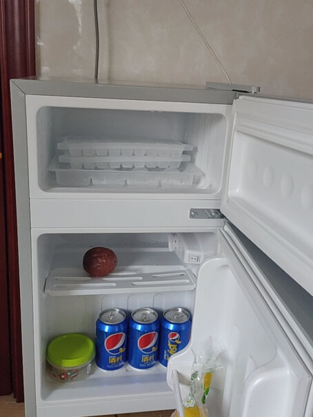 韩国现代迷你冰箱小冰箱小型电冰箱双门家用宿舍冷冻冷藏节能一个人能搬到楼上吗？
