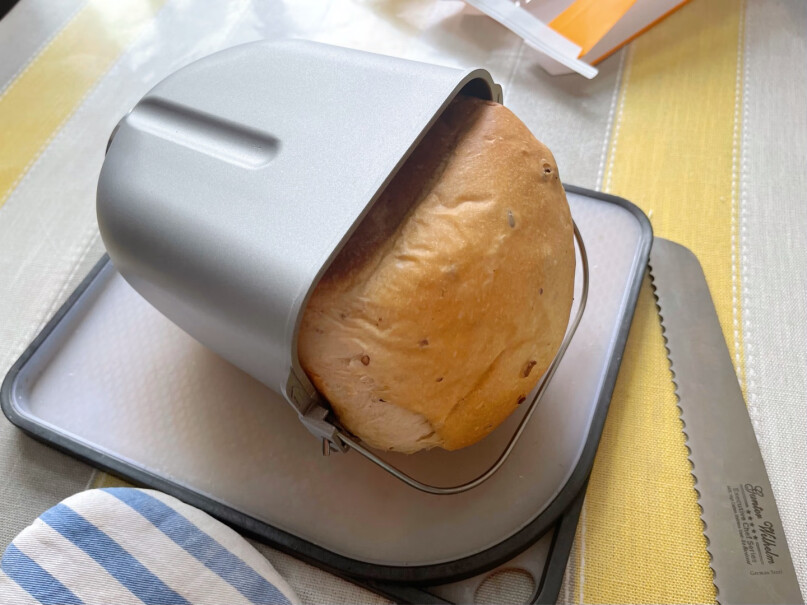松下面包机我想做蛋糕，但是不想放泡打粉，请问用这个面包机能做吗？求配方，谢谢！