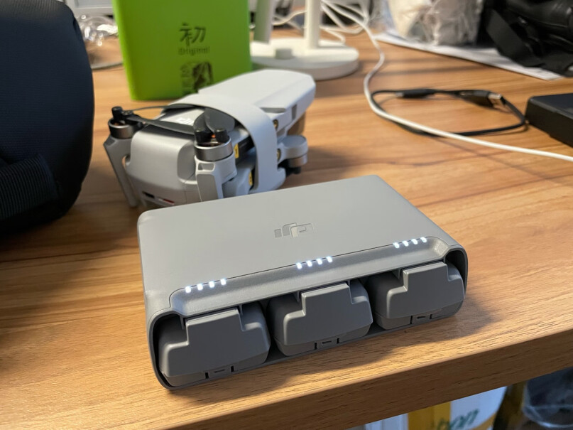 大疆（DJI）Mini 2无人机有苹果的转接头吗？