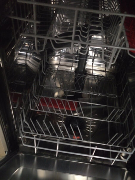 AEG洗碗机黑晶系列8套嵌入式家用智能请问这款洗碗机最高温度能到多少？