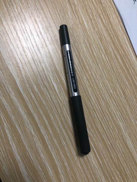 笔类得力deli直液笔0.5mm子弹头学生签字笔哪个值得买！优劣分析评测结果！