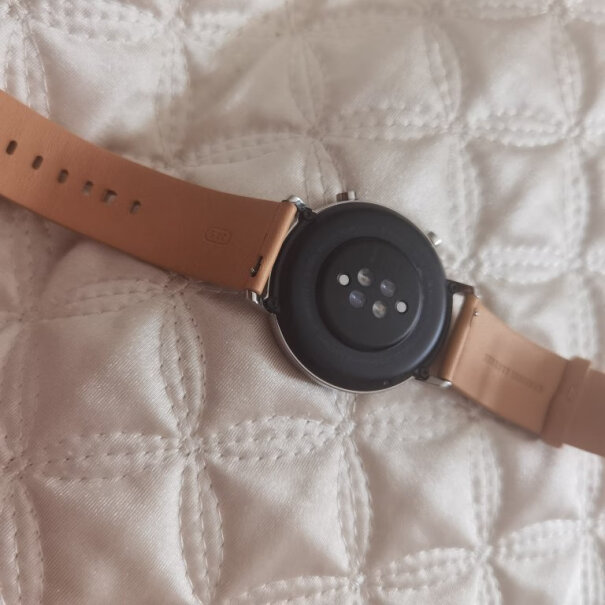 华为Watch GT2当手表离开手机一定距离；手表有提示功能吗(震动、声音)？
