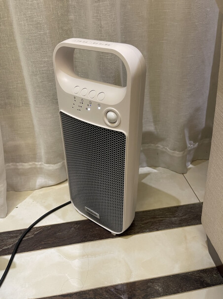 松下暖风机买过的朋友们，这个电暖器可以让房间持续恒温吗？