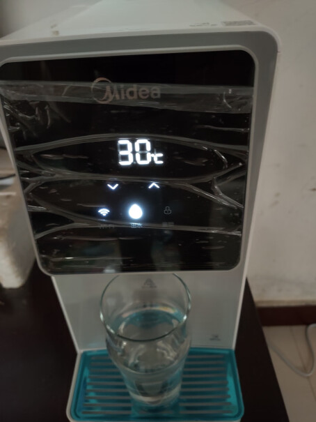 美的饮水机家用直饮机即热净水器台式净饮一体机免安装零混水你好 换滤芯机器有提示吗？