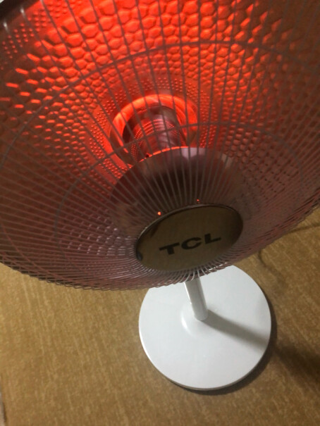 TCL取暖器为撒取暖器打开半天不亮？