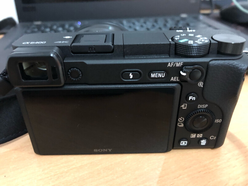 索尼 Alpha 6400 微单相机A6400新相机用usb直充要充多久啊？