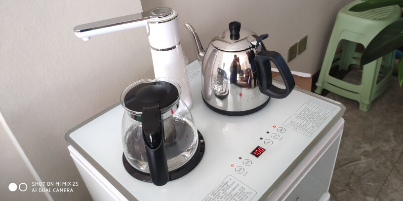 沁园饮水机家用多功能13档温控茶吧机烧出来的水有异味吗？