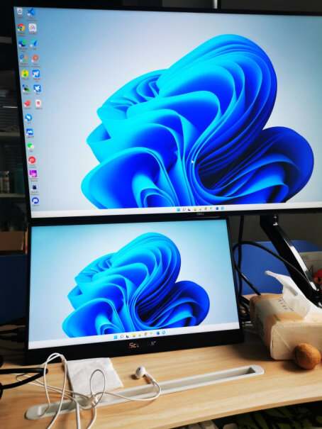 雕塑家MU156LA15.6英寸FHD便携式显示器自动旋转色域是百分之多少ntsc？
