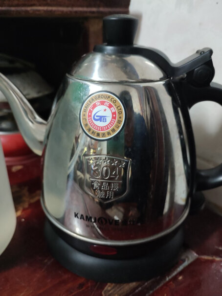 金灶电热水壶烧水壶茶具有开关吗，还是自动断电的。