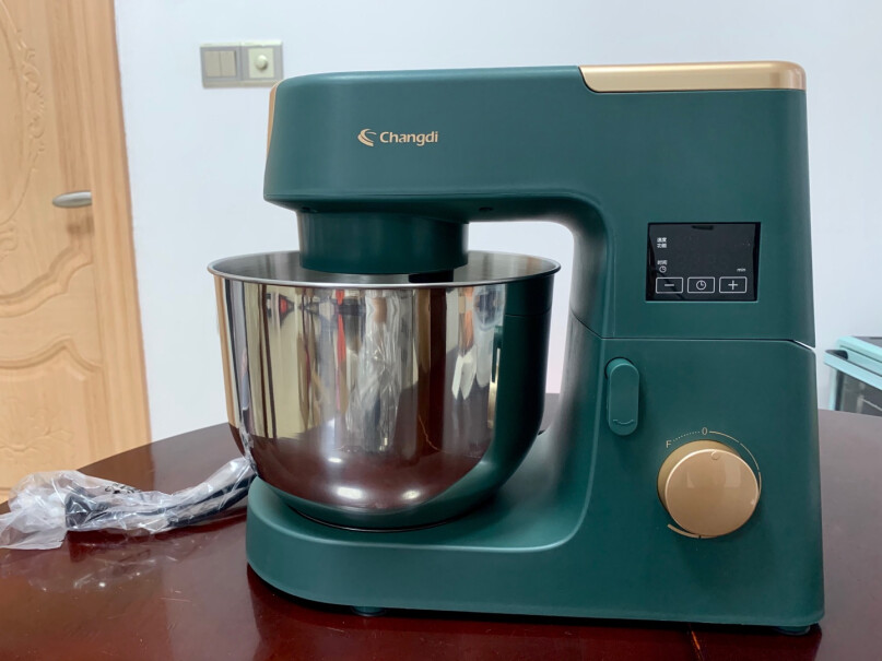 长帝家用厨师机多功能和面机料理机揉面机自动发酵噪声大吗？