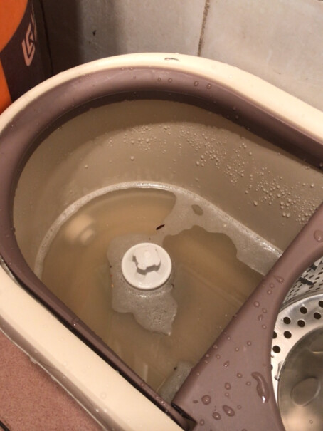 家杰优品免手洗旋转拖把脱水桶可以拆吗，我的脱水桶要使好大力气才能转，还很响？