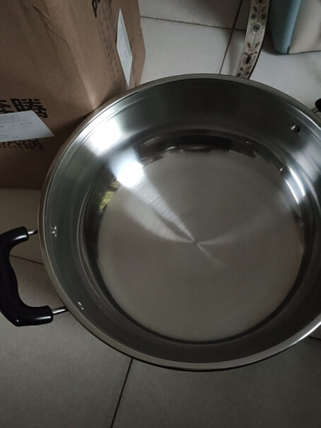 奔腾POVOS买了32的做稀饭粘锅严重正常吗？