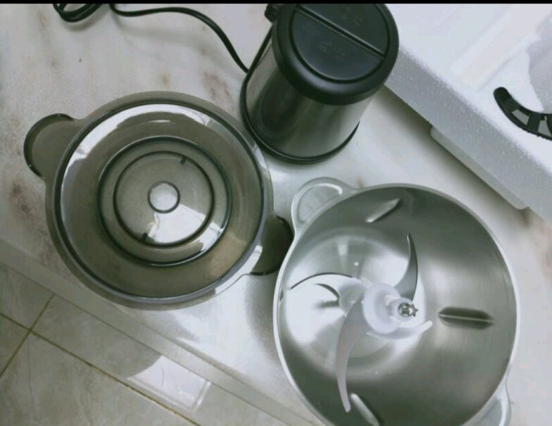 九阳捣蒜器家用电动多功能料理机搅拌切菜绞馅S2-LF150这个可以用比较热的水清洗吗？
