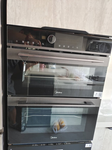 美的R3J嵌入式微蒸烤一体机APP智能操控微波炉蒸箱烤箱请问这款机器能蒸米饭吗？谢谢。？