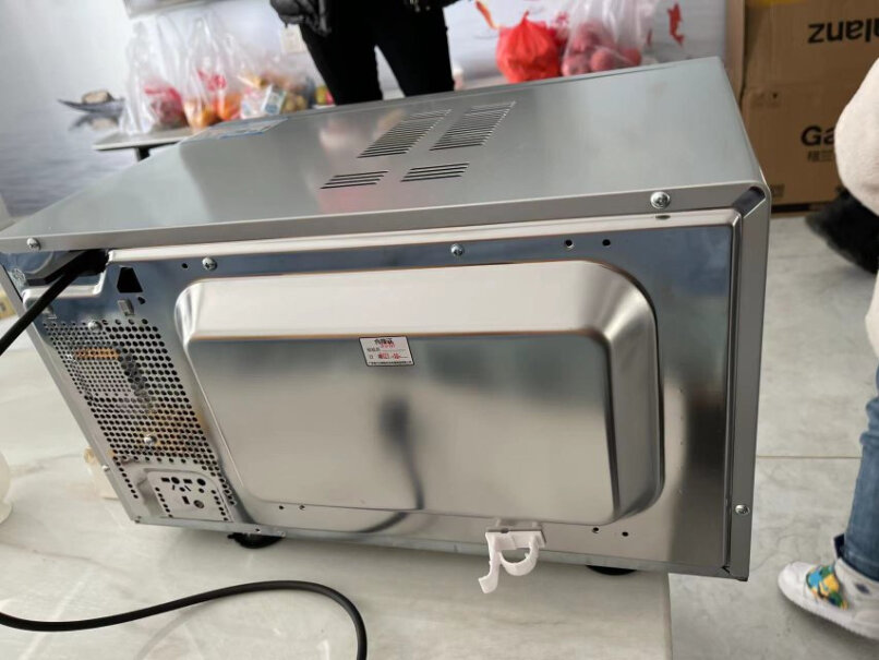 格兰仕变频微波炉光波炉配的烤架怎么使用？