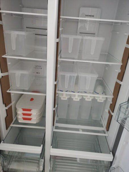 西门子SIEMENS610升610升的这个冰箱侧面是白色的还是灰色的？