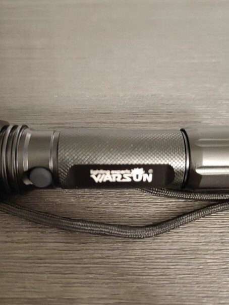Warsun沃尔森X50手电筒的开关咋用？