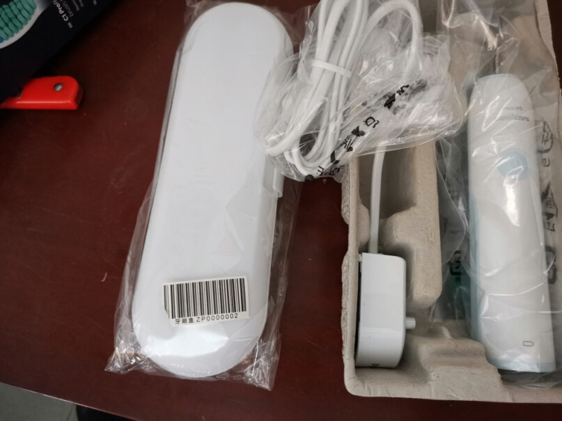 飞利浦电动牙刷充电式成人声波震动米白色电动牙刷HX3216这个初中生可以用吗？