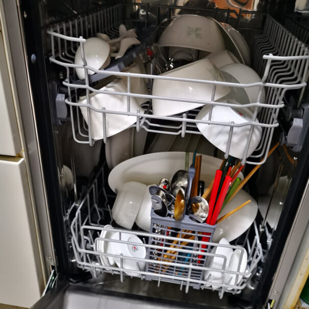 海尔（Haier）洗碗机海尔晶彩时尚版洗碗机13套大容量嵌入式独立式80℃双微蒸汽除菌智能开门速干评测结果好吗,怎么样入手更具性价比！