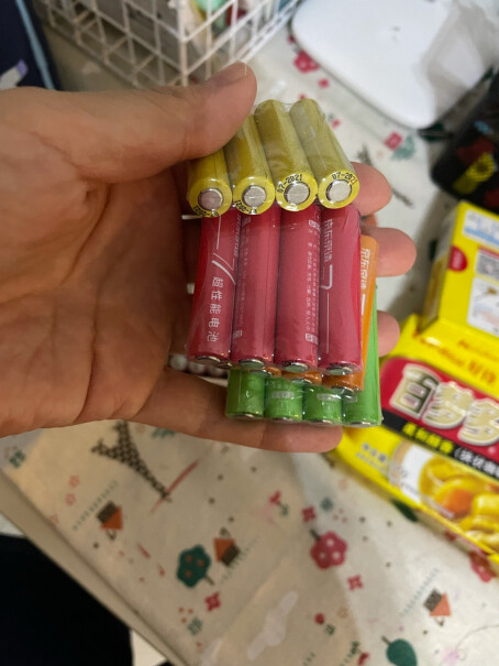 京东京造5号充电锂电池可以买六节吗？