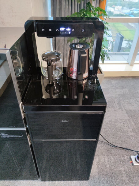 海尔智能茶吧机冰热家用全自动饮水机下置水桶自动上水台式多功能茶吧机怎么使用，有什么优点？