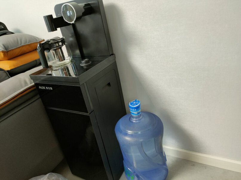 奥克斯茶吧机家用饮水机请问茶吧机遥控板上面的电源按钮可以开关茶吧机吗？