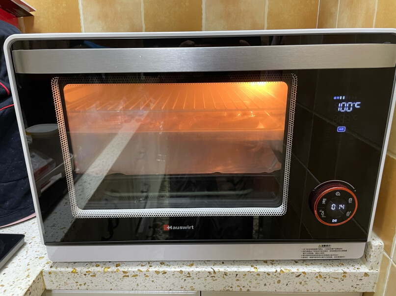 海氏蒸烤箱一体机家用多功能台式电蒸箱烤箱30升想问问只用烤的功能的时候 可以把水箱拿出来吗？