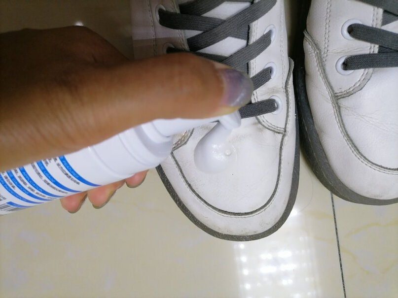 皮具护理品优洁士小白鞋清洁剂洗鞋慕斯刷鞋擦鞋神器来看看买家说法,质量怎么样值不值得买？