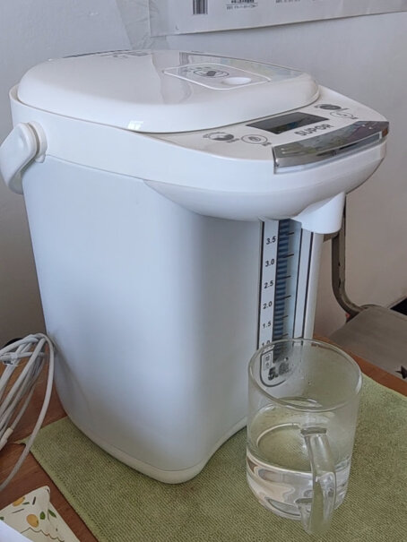 苏泊尔即热式饮水机便携迷你小型电水壶烧水壶电热水壶我买了以后水烧开一会会自己关机了，