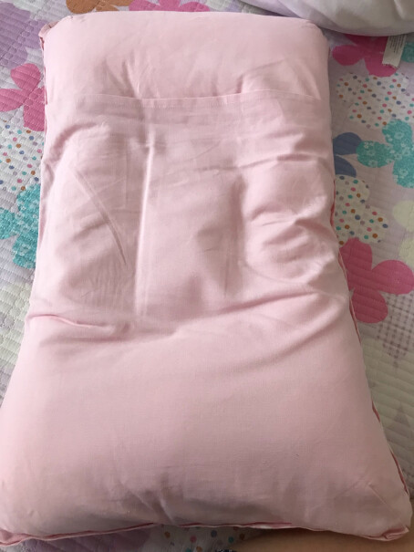 良良儿童枕头6-12-16岁枕芯带枕套大人枕头大人枕6岁用这款可以吗？