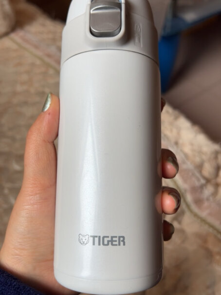 虎牌Tiger弹盖保冷杯480ml粉色保温轻巧请问是不是正品？