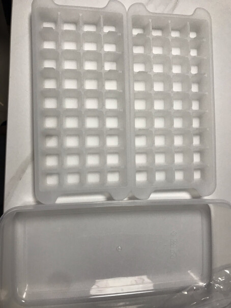 冰箱配件多奈屋冰块盒子自制冰块制冰盒模型带盖密封不窜味冰块模具真的好吗！哪款性价比更好？