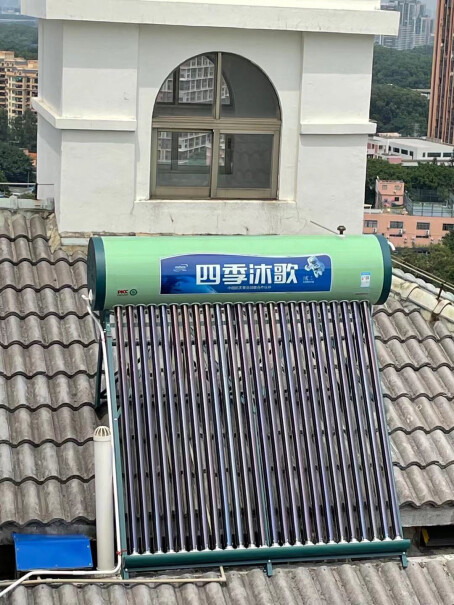 四季沐歌太阳能热水器家用高端全自动抗寒抗风负责按装吗？