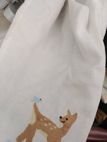 全棉时代汗巾全棉纯棉小熊垫背小猫小鹿纱布这个怎么用？多大孩子用？