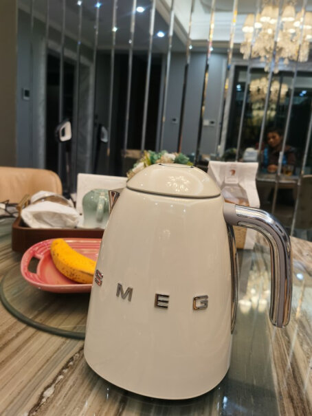 SMEG斯麦格意大利复古电水壶不锈钢1.7L这款水壶里面好清洁吗？